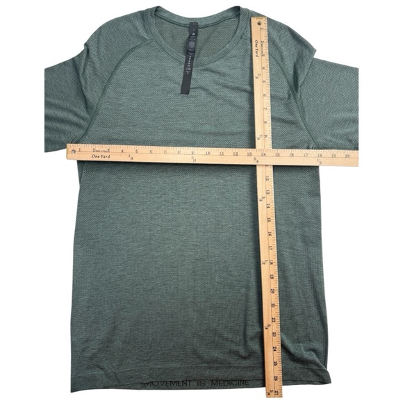 Lululemon Metal Vent Tech Short Sleeve Shirt 2.0
Smoked Spruce Carob Brown Small - Picture 9 of 10